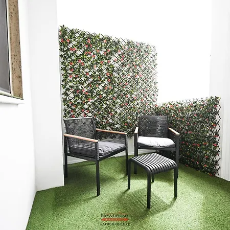 Newhouse Cavour Deluxe Pensión Bari